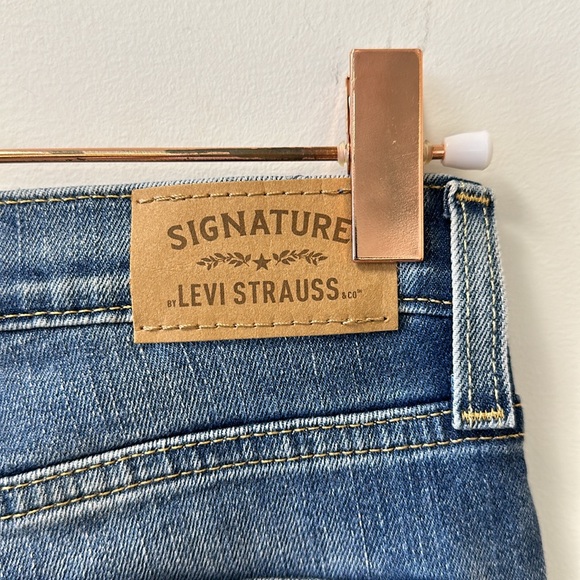 Girls Signature Levi's Strauss High Rise Super Skinny - Sz 16 - NWT! - Picture 8 of 16
